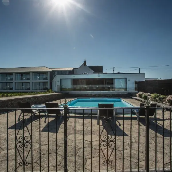 Pickwick Inn Padstow Swimming Pool